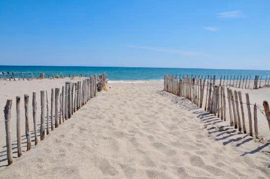 Les Capitelles Bord De Plage Avec Grande Piscine - Vue Montagne Сен-Сиприен Экстерьер фото
